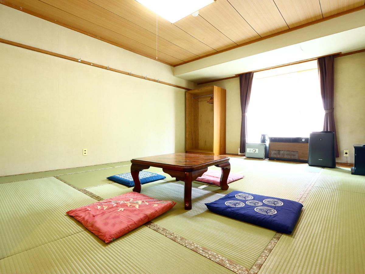 Hotel New Bernina Nagano Bagian luar foto