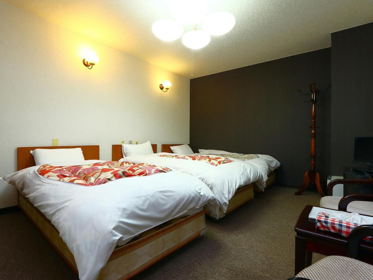 Hotel New Bernina Nagano Bagian luar foto