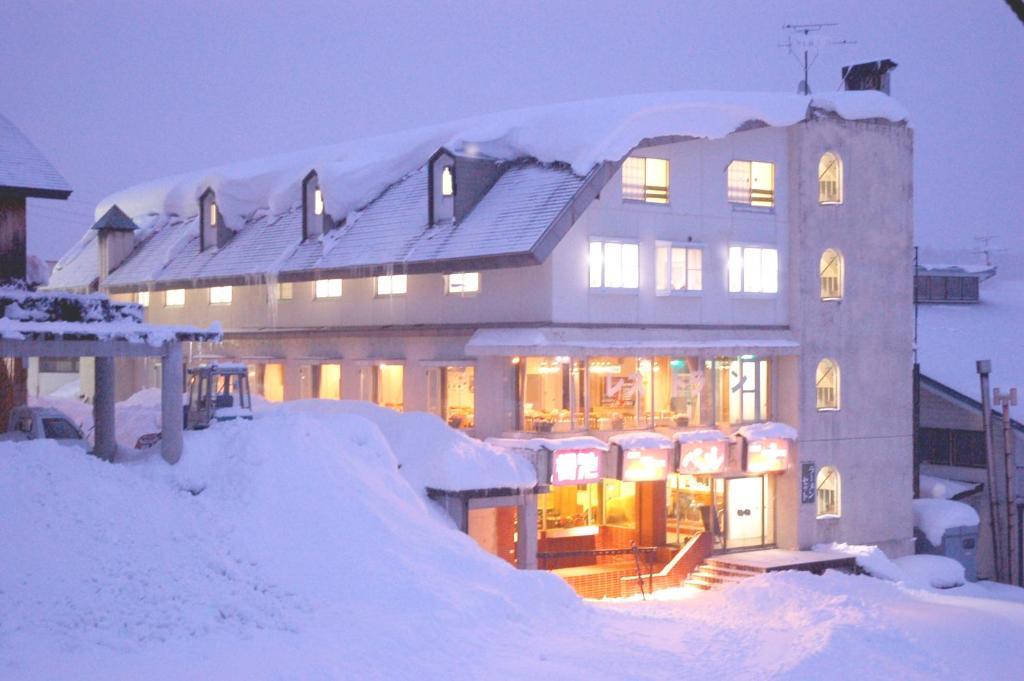 Hotel New Bernina Nagano Bagian luar foto