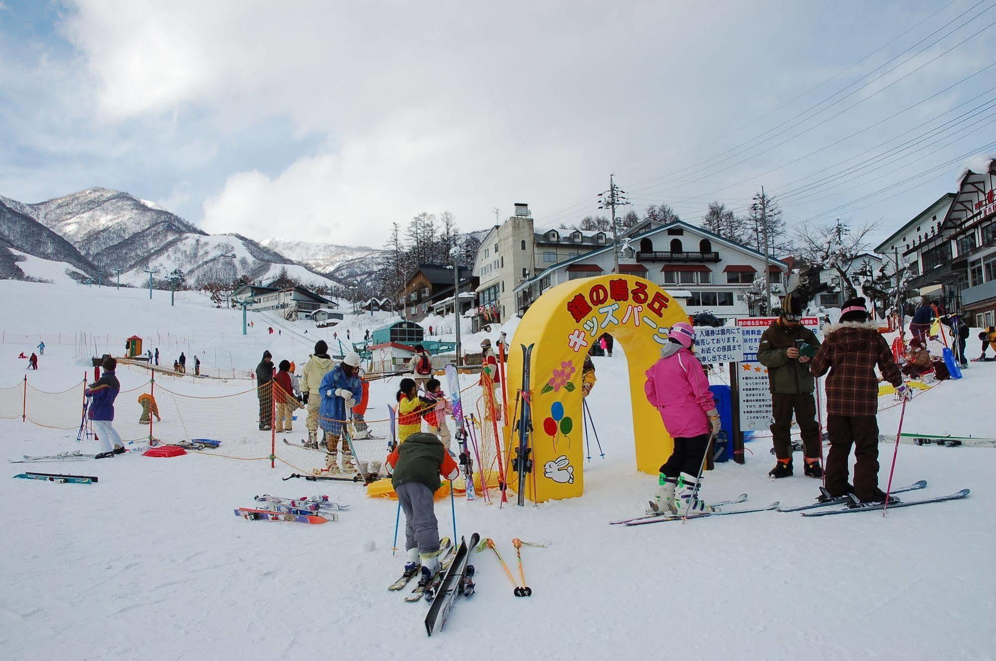 Hotel New Bernina Nagano Bagian luar foto